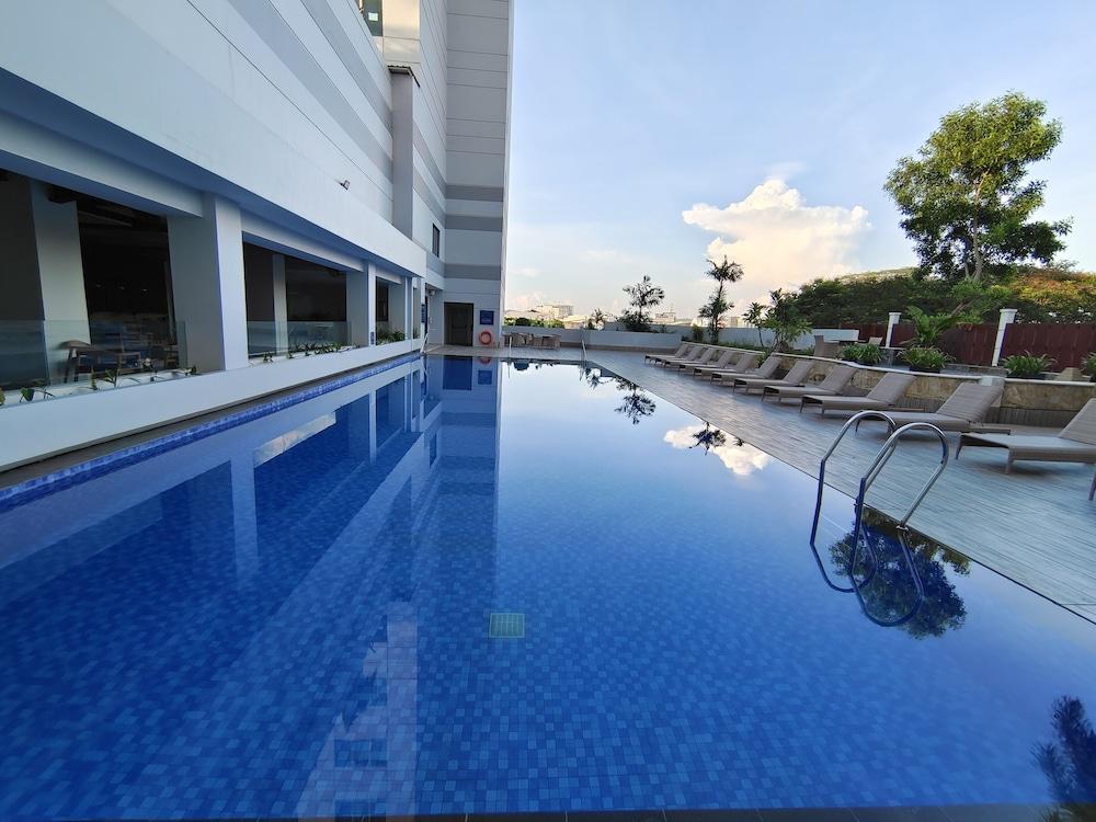 Four Points By Sheraton Batam Nagoya Exterior photo