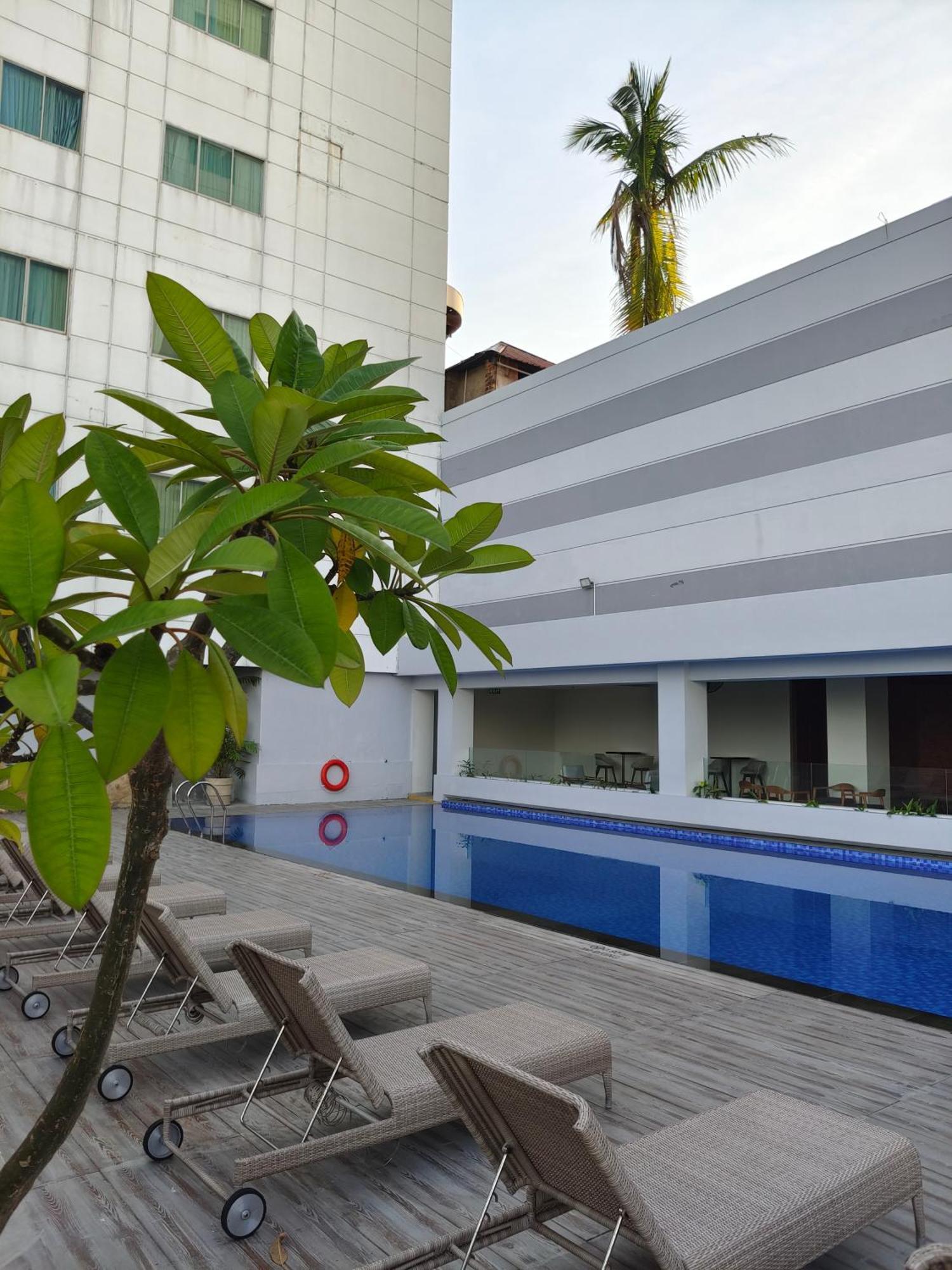 Four Points By Sheraton Batam Nagoya Exterior photo